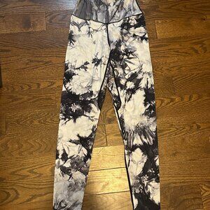 Black and White leggings S